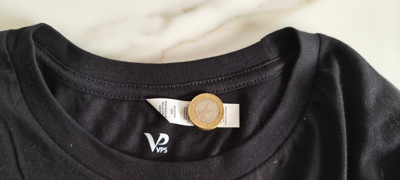 Normal quality neck details